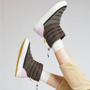 Oncept Lima Alpine Quilted Puffer Boot Slip On Women's 6 NEW Gray Purple